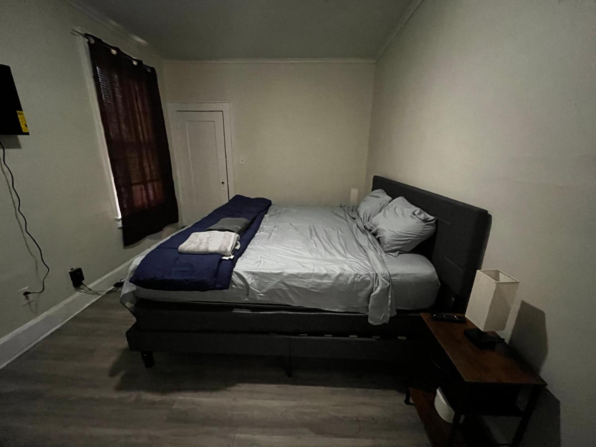 Spacious Cozy Private Room نيوآرك المظهر الخارجي الصورة